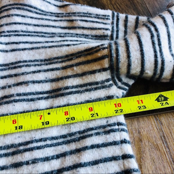 Eileen Fisher wool blend sweater M - Picture 5 of 7